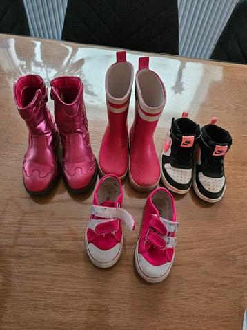 4x schoenen/laarsjes maat 25/26 beschikbaar voor biedingen