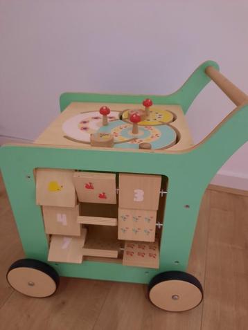 Houten Loopwagen  beschikbaar voor biedingen