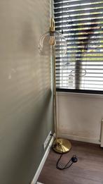 Staan lamp met voetdruk knop, Huis en Inrichting, Lampen | Vloerlampen, Ophalen, Gebruikt, Metaal, Geen idee
