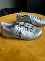 Zilverkleurige Le Coq Sportief Sneakers Maat 37, Kleding | Dames, Schoenen, Ophalen of Verzenden, Gedragen, Grijs, Sneakers of Gympen
