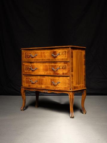 Houten Ladekast Halkastje Dressoir uit Italie Uniek Vintage  beschikbaar voor biedingen