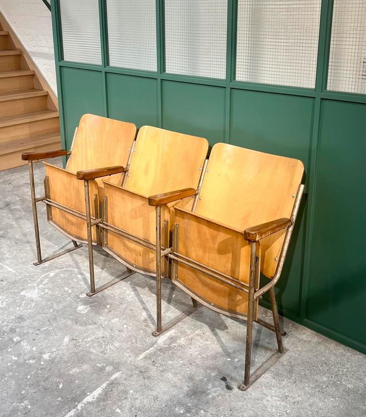Vintage bioscoopstoelen 3x en 2x, Antiek en Kunst, Antiek | Meubels | Stoelen en Banken, Ophalen of Verzenden