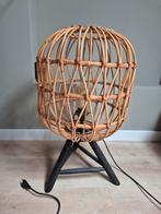 Rotan vloerlamp, Huis en Inrichting, Lampen | Vloerlampen, Ophalen, Zo goed als nieuw