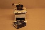Antiek blikken koffiemolentje voor het poppenhuis, Ophalen of Verzenden