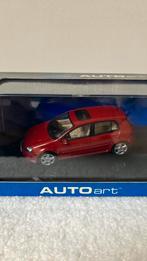 VW golf 5 Rood 1:43, Hobby en Vrije tijd, Modelauto's | 1:43, Ophalen of Verzenden, Zo goed als nieuw, Auto, Overige merken