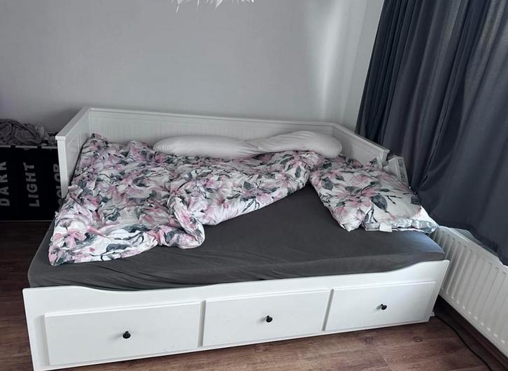 IKEA HEMNES bed wit incl. 2 matrassen, Huis en Inrichting, Slaapkamer | Bedden, Zo goed als nieuw, Twijfelaar, 160 cm, 210 cm