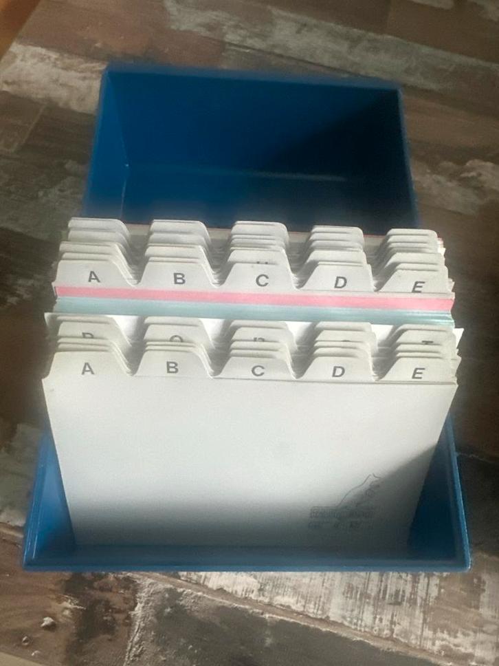 Kaartenbak + alfabetische tabbladen, Diversen, Schrijfwaren, Gebruikt, Ophalen of Verzenden