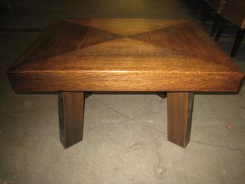 Brutalist stijl bijzettafel eiken, Hoog 46, breed 80, diep 6 beschikbaar voor biedingen