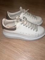 Alexander McQueen, Ophalen of Verzenden, Zo goed als nieuw, Zwart, Sneakers of Gympen