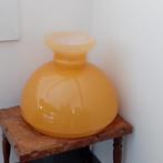 Grote glazen lampenkap, mooie kleur geel, vintage, Minder dan 25 cm, Rond, Ophalen of Verzenden