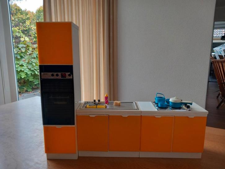 Sindy barbie keuken. Vintage Sindy bad en wc., Kinderen en Baby's, Speelgoed | Poppenhuizen, Gebruikt, Toebehoren, Ophalen of Verzenden