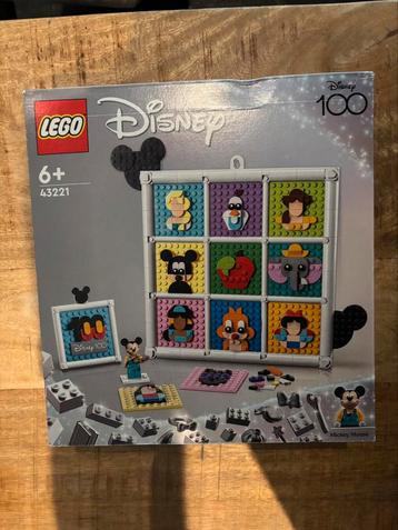 Lego - disney 100 jaar beschikbaar voor biedingen