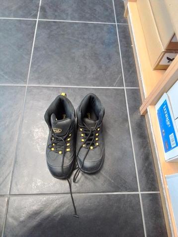 werkschoenen gevavi maat 40 zwart  beschikbaar voor biedingen