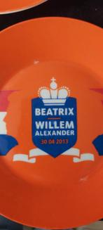 7 Herdenkingsborden Beatrix Willem Alexander 30-04-2013, Ophalen of Verzenden, Gebruikt, Nederland, Servies