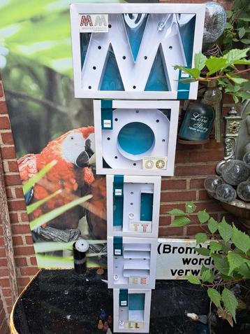 Motel letterlamp  beschikbaar voor biedingen