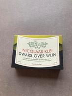 Nicolaas Klei - Dwars Over Wijn (Dwarsligger), Boeken, Ophalen of Verzenden, Zo goed als nieuw, Overige uitgevers, Nederlands