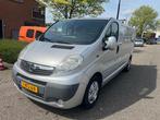 Opel Vivaro 2.5 CDTI L2H1 DC, Origineel Nederlands, Te koop, Zilver of Grijs, Opel