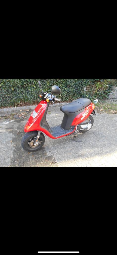 GEZOCHT: Piaggio & Gilera scooters – Snelle betaling, Fietsen en Brommers, Scooters | Piaggio, Zo goed als nieuw, Ophalen of Verzenden