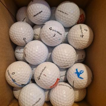 Doosje met een mix van 25 TaylorMade golfballen