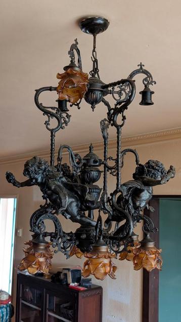 Unieke antieke kroonluchter met cherubijnen en art nouveau  beschikbaar voor biedingen