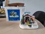 Kerstdorp kerstbomen winkel met verlichting, Diversen, Kerst, Ophalen of Verzenden, Zo goed als nieuw