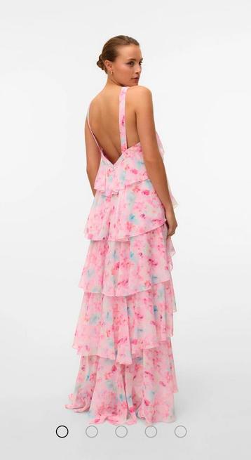 Nieuwe lange zomer jurk van Vero Moda. Mt.M. beschikbaar voor biedingen