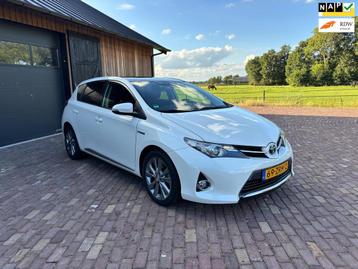 Toyota Auris 1.8 Hybrid Lease, PANORAMADAK DEALERONDERHOUDEN beschikbaar voor biedingen