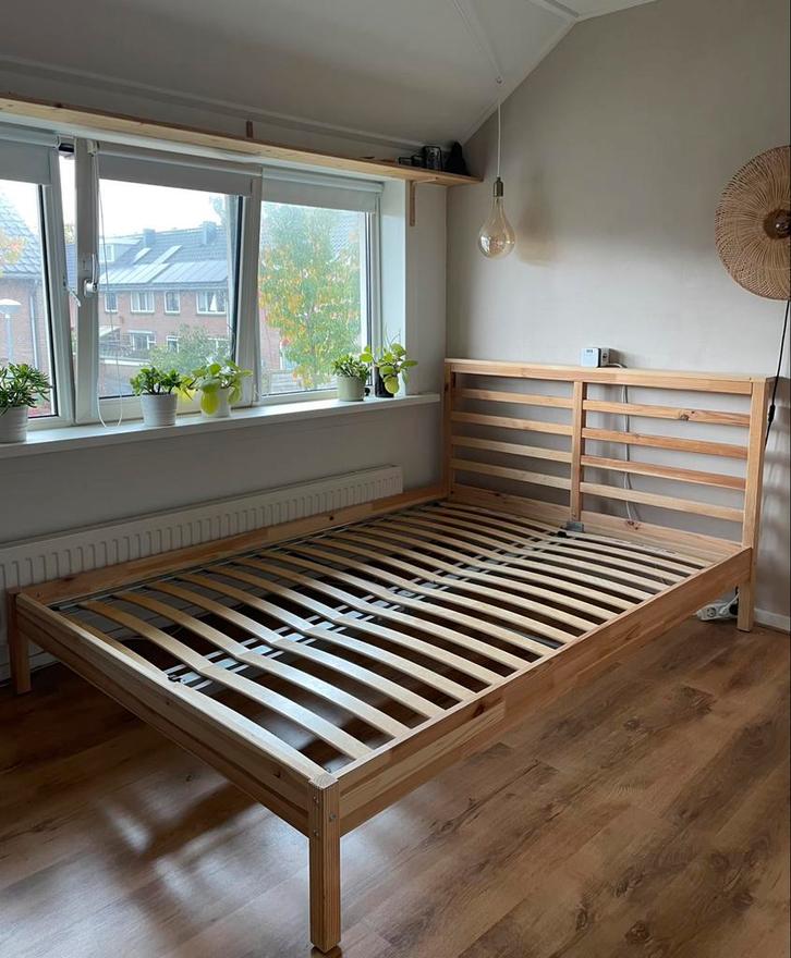 IKEA TARVA bedframe 140 x 200 cm incl. lattenbodem, Huis en Inrichting, Slaapkamer | Bedden, Zo goed als nieuw, Tweepersoons, 140 cm