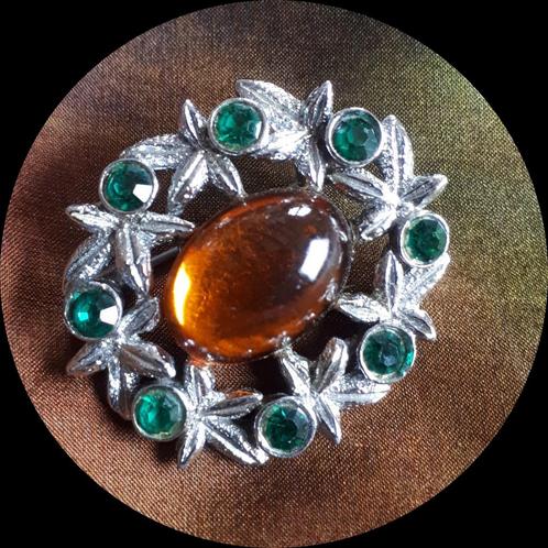 Jaren '50 Broche in Nieuwstaat. GRATIS Verzending., Sieraden, Tassen en Uiterlijk, Antieke sieraden, Broche, Overige materialen