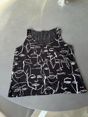 Zwarte Stradivarius top, maat L beschikbaar voor biedingen