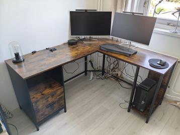 Bureau industrieel hout- metaal  zwart met bruin 137x150x75 beschikbaar voor biedingen