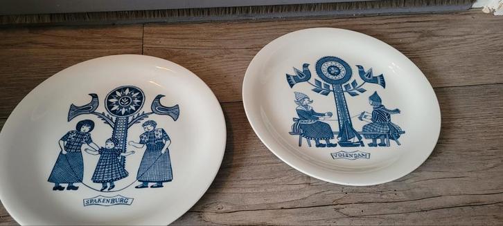 Set klederdracht borden, volendam en spakenburg, Antiek en Kunst, Antiek | Wandborden en Tegels, Ophalen of Verzenden