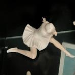 Lladro beeldje danseres, Verzenden, Zo goed als nieuw