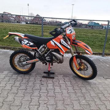 Te koop nette ktm 250 enduro 2002 7 kw beschikbaar voor biedingen