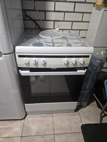Gasfornuis met hetelucht of gewone oven en grill - 60 cm beschikbaar voor biedingen
