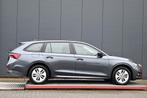 Skoda Octavia Combi 1.0 e-TSI Business Edition (bj 2022), Auto's, 65 €/maand, Stof, Gebruikt, 23 km/l