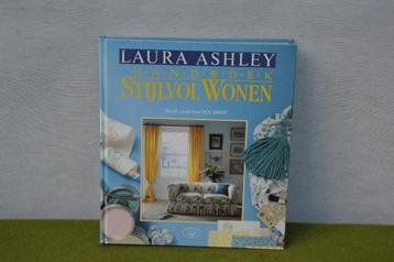Laura Ashley boek Handboek stijlvol wonen met ideeën voor beschikbaar voor biedingen