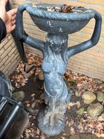 Zware gietstenen tuinfontein – vrouw met schaal, Tuin en Terras, Waterpartijen en Fonteinen, Ophalen, Gebruikt, Beton, Waterornament
