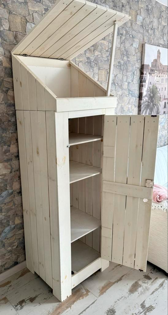 Leuke Beach Style Kledingkast/Opbergkast, Antiek en Kunst, Antiek | Meubels | Kasten, Ophalen