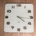 Karlsson Wandklok Vintage - Wit glas - 35x35cm, Ophalen of Verzenden, Zo goed als nieuw, Analoog, Wandklok