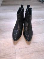 Te koop mooie Dames Enkel Laarsjes maat 38 Merk Notre-V, Zwart, Lage of Enkellaarzen, Ophalen of Verzenden, Zo goed als nieuw