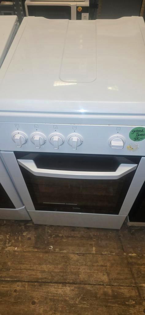 Beko gasfornuis met elektrische oven met garantie, Witgoed en Apparatuur, Fornuizen, Zo goed als nieuw, Vrijstaand, Gas, 4 kookzones