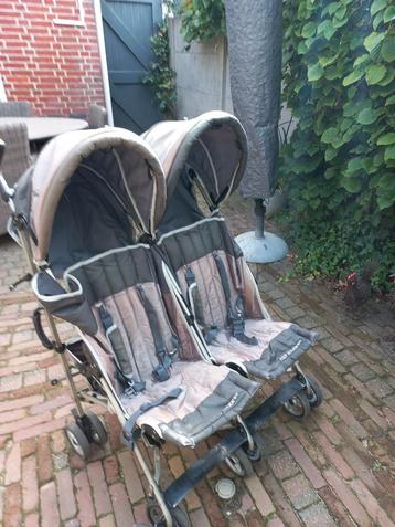 Dubbele Buggy  beschikbaar voor biedingen