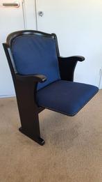 Zwart/blauw bioscoop / kerk stoeltje izgs!!, Huis en Inrichting, Stoelen, Ophalen, Hout, Blauw, Zo goed als nieuw