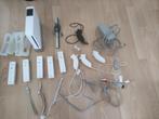 Nintendo Wii wit 5 Wii motes nun chucks etc., Spelcomputers en Games, Verzenden, Gebruikt, Met 3 controllers of meer