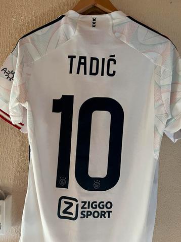 Ajax uit shirt 23/24 Tadic beschikbaar voor biedingen