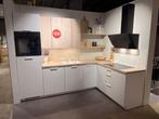 showroomkeuken Trent Alpinwit Mat / Nancy Eiken € 4.490,-, Huis en Inrichting, Ophalen, Wit, Hoekkeuken, Nieuw