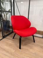 2 Moderne rode fauteuils met zwarte poten, Ophalen, Twee, Zo goed als nieuw, Rood