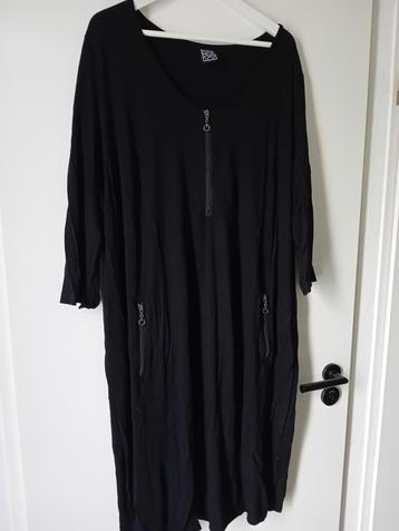 Zwarte Jurk Maat 2XL met Ritsen beschikbaar voor biedingen