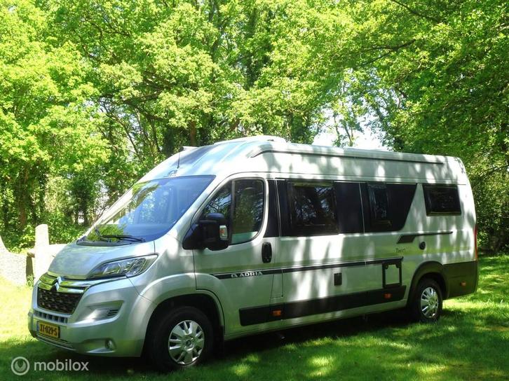 Adria Twin Axess 640 SL 130 PK Euro 6 | Enkele-bedden | Vol, Caravans en Kamperen, Campers, Bedrijf, tot en met 2, Buscamper of Camperbus